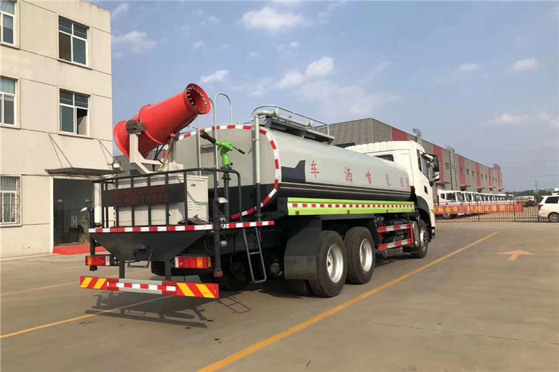 東風天龍后八輪20噸噴霧車，國六綠化噴灑車