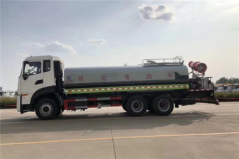 東風天龍后八輪20噸噴霧車，國六綠化噴灑車